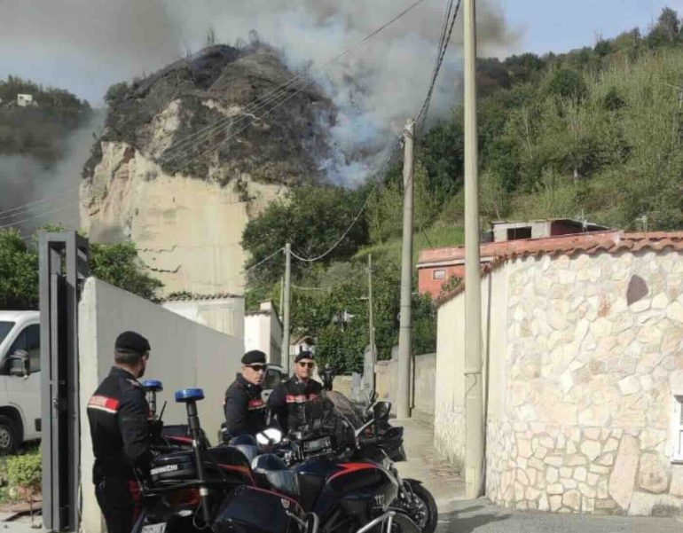 Esplosione in fabbrica di botti a Pianura: nessun ferito