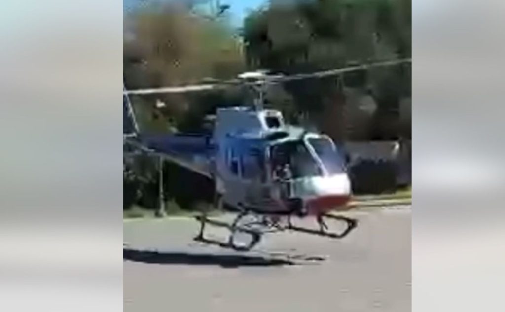 Ischia, elicottero atterra davanti alla chiesa del ‘300 per i fiori di Venus Williams: scoppia la polemica