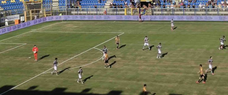 La Juve Stabia non sfonda il muro della Reggiana: altro pari senza gol