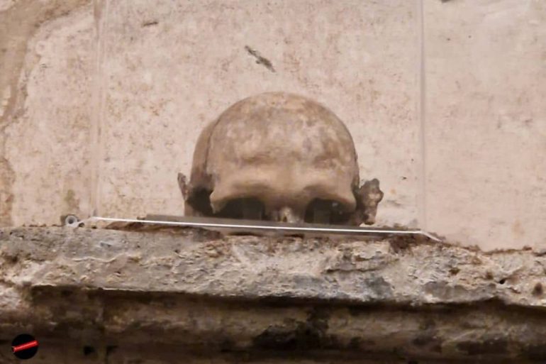 La leggenda del teschio con le orecchie nella Chiesa di Santa Luciella