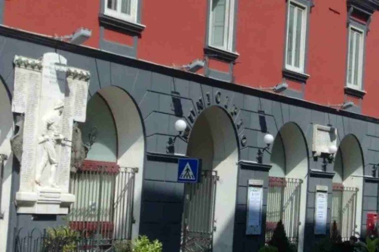 Marano, Comune sciolto per mafia: il sindaco Morra annuncia ricorso