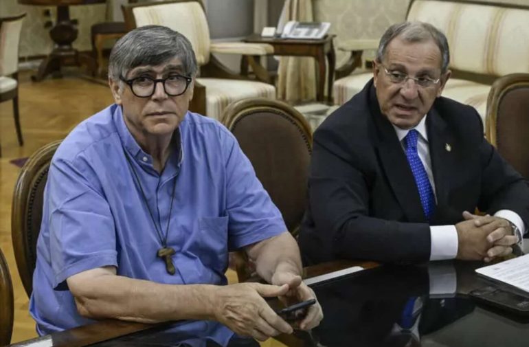 Minacce a Don Patriciello: blindata la Chiesa di Caivano dopo il proiettile