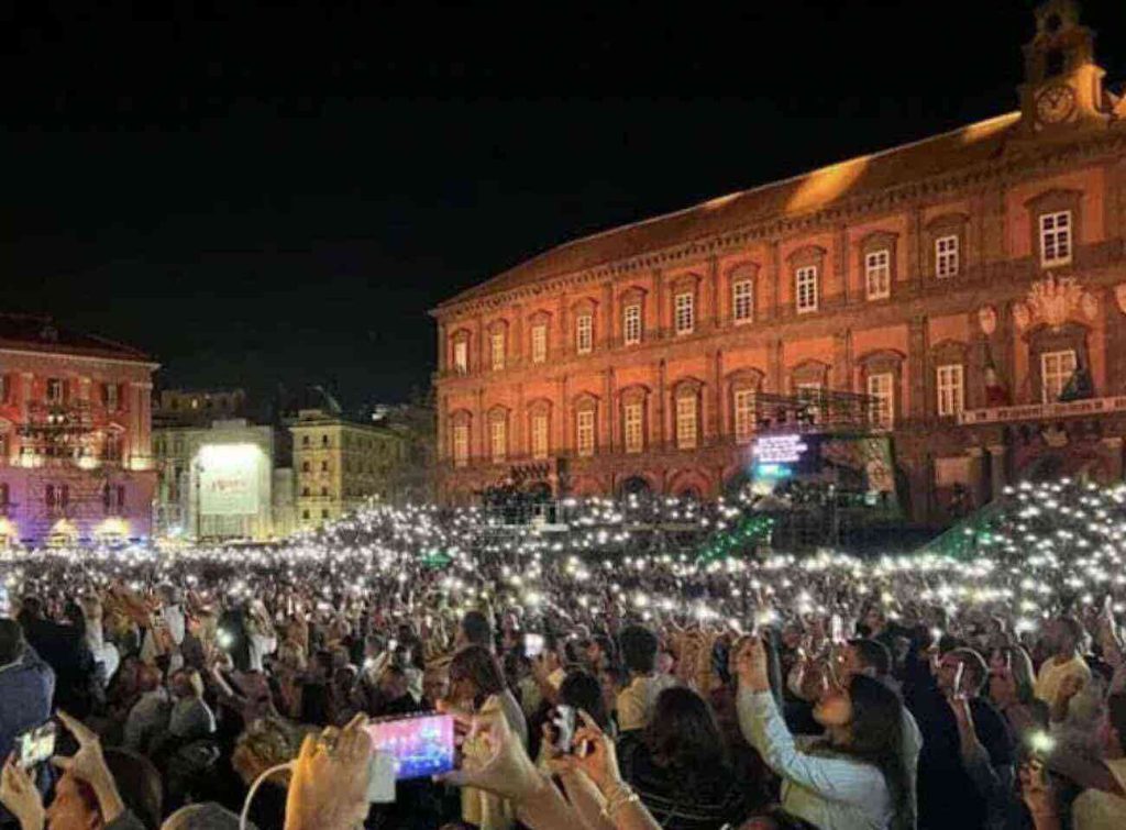 Napoli, mille firme contro la chiusura di piazza Plebiscito per eventi a pagamento