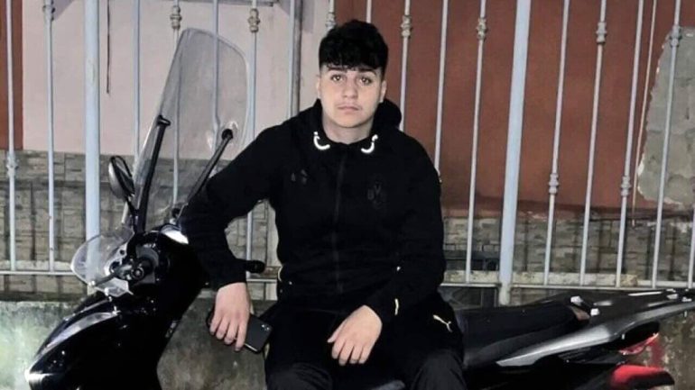 Napoli, cerimonia per Francesco Pio Maimone: una targa contro la violenza giovanile
