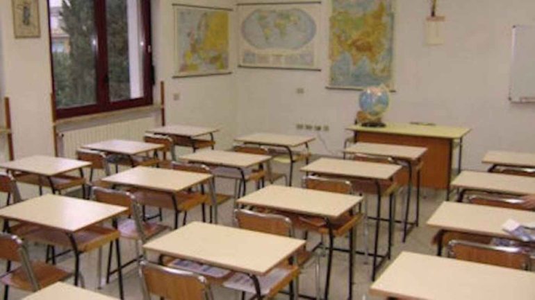 Abusi su otto alunne, misura cautelare per un collaboratore scolastico