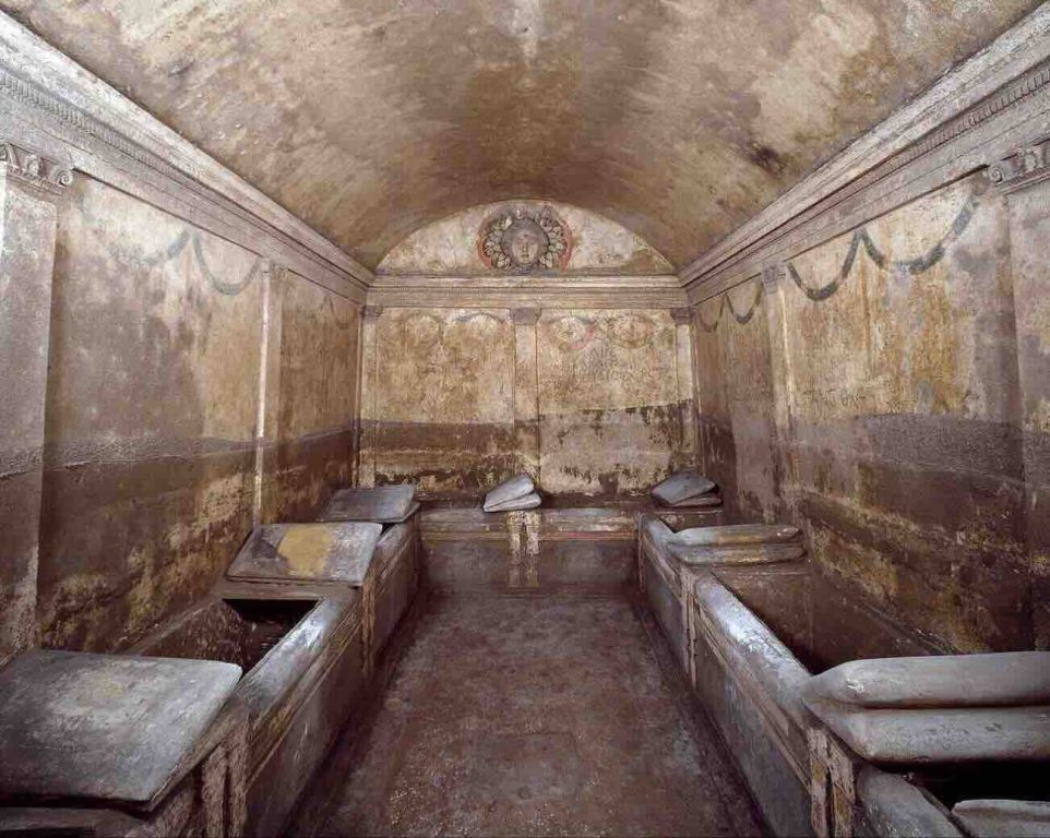 Napoli, un biglietto unico per Tesoro di San Gennaro e Ipogeo dei Cristallini