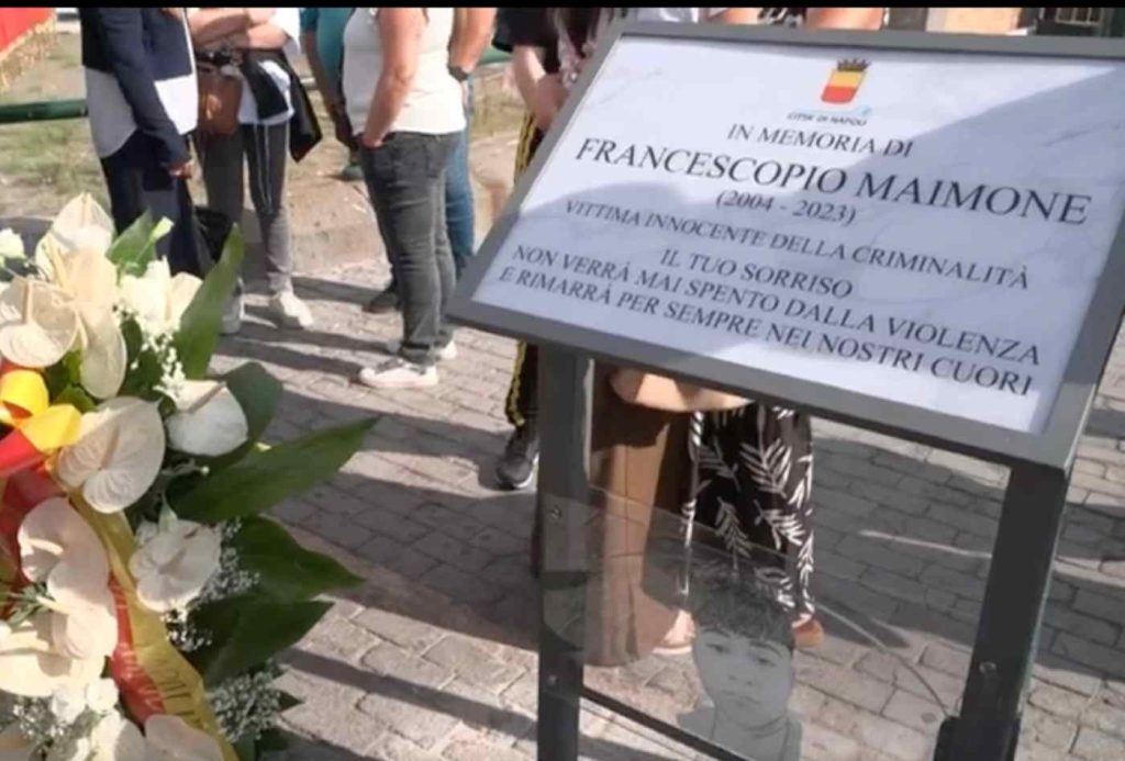 Napoli, una targa per Francesco Pio Maimone. Manfredi: “Educazione contro violenza minorile”