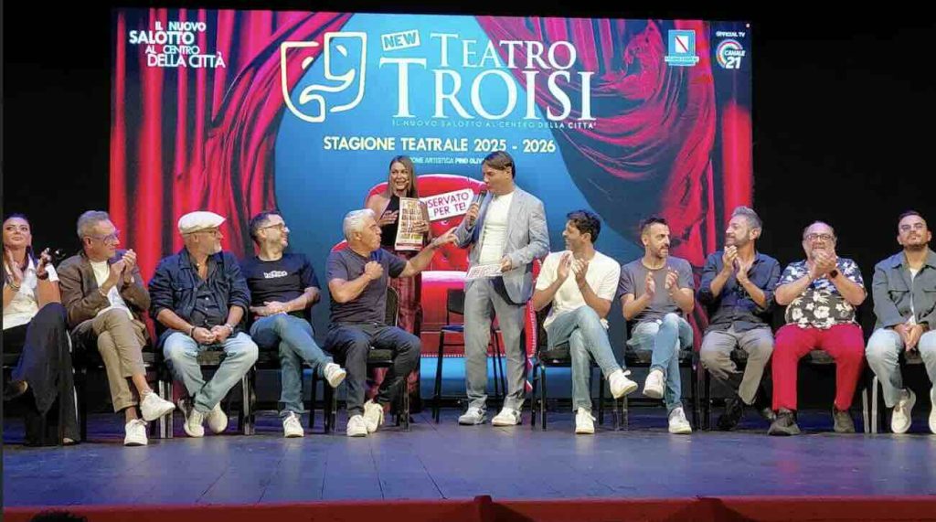 Teatro Troisi: un trionfo di comicità, musica e passione con un record di 3.200 abbonati