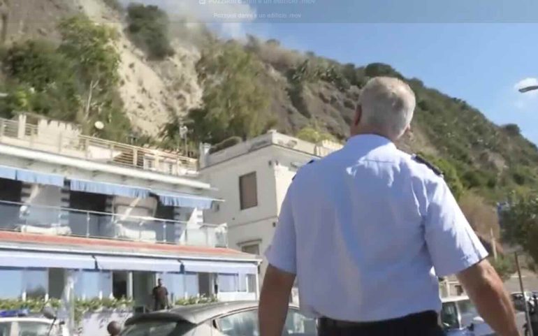 Terremoto a Pozzuoli: evacuato edificio in via Napoli dopo una frana