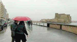 Maltempo in Campania, allerta gialla: domenica di temporali e grandine su gran parte della regione