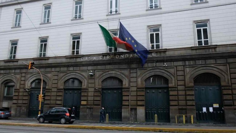 Dramma a Poggioreale: due detenuti morti in pochi giorni