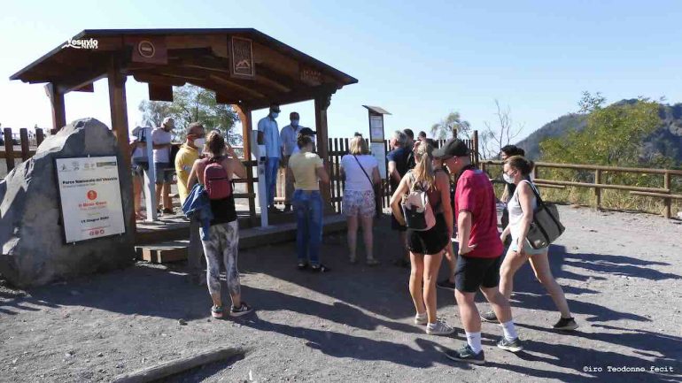 Vesuvio, più flessibilità negli orari per il Sentiero del Gran Cono: ridotti i disagi per i visitatori