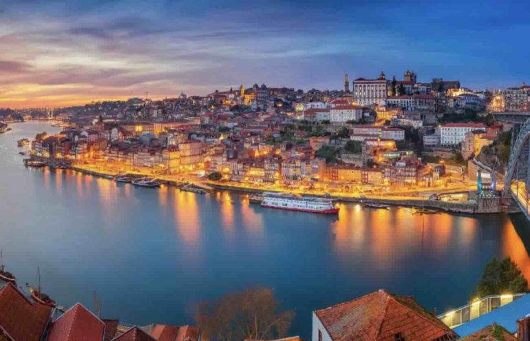 Viaggio a Porto, alla scoperta della capitale lusitana