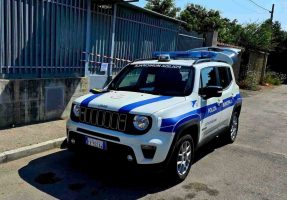 Barra, area pubblica trasformata in parcheggio privato: scatta il sequestro