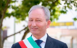 Camorra e politica a Santa Maria a Vico, carabiniere avvertì il sindaco dell’esistenza di indagini