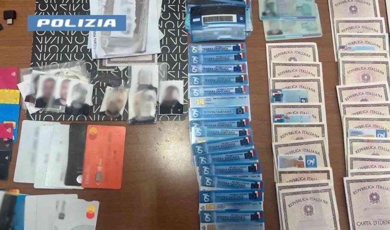 Casalnuovo, scoperta una centrale dei documenti falsi: arrestato un 40enne