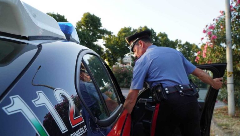 Caserta, aggredisce la compagna durante una lite: arrestato un 37enne