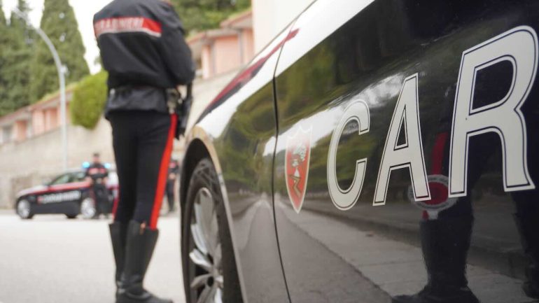 Ogliastro Cilento, minaccia il vicino: 34enne denunciato e obbligato a firma