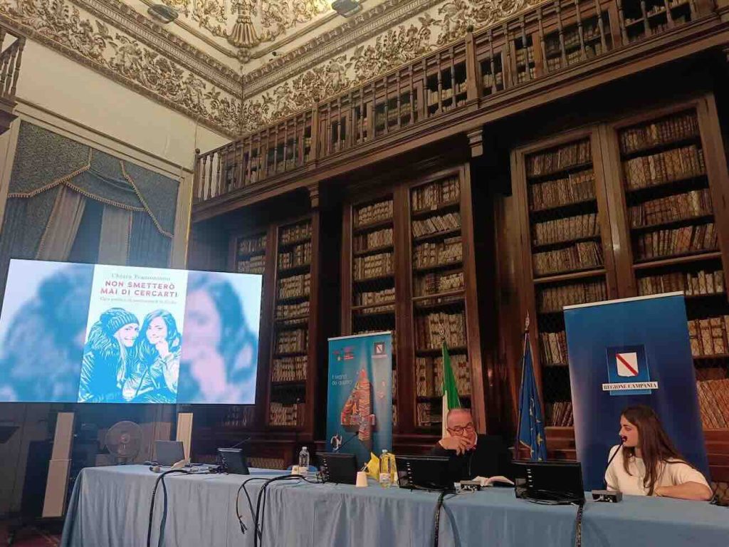 Chiara Tramontano e il rapporto con la sorella Giulia nel libro “Non smetterò mai di cercati”