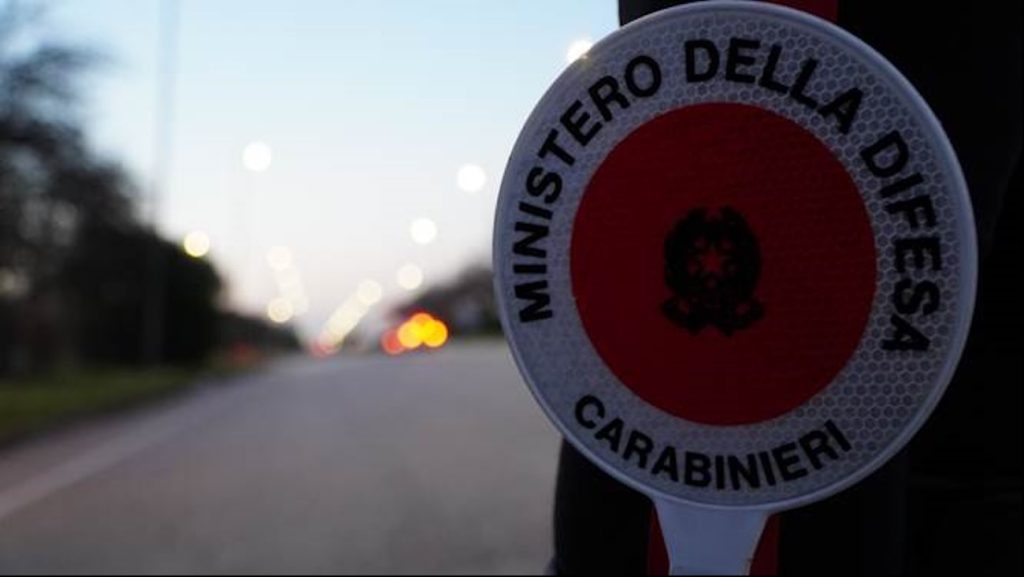 Casandrino, terrore al supermercato e folle corsa tra la folla: presi in 3 dopo l’assalto