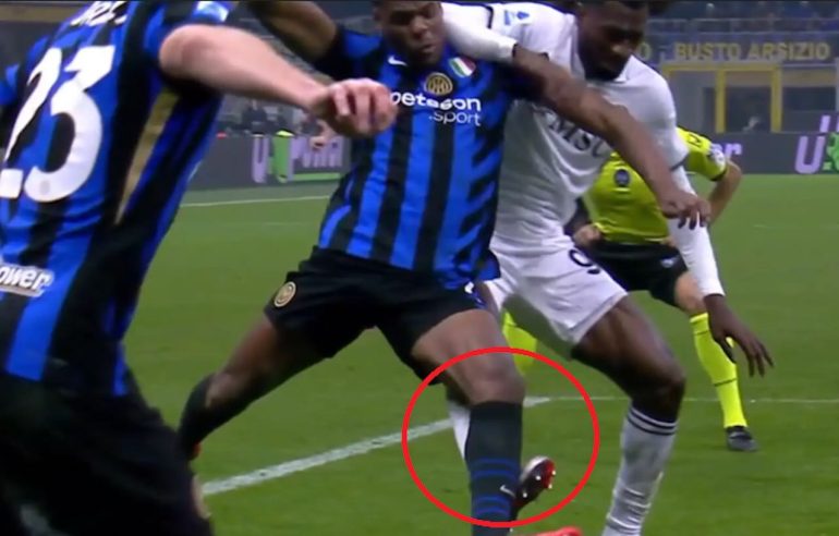 Il “romanzo nero” di Napoli-Inter: dagli errori storici degli arbitri ai rigorini