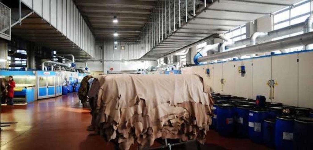 Imprenditori conciari in balìa degli strozzini dei clan: 16 fermi della Dia tra quattro province