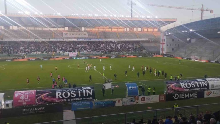 Juve Stabia, un 2-2 che sa di beffa a Padova: fanno tutto da sole