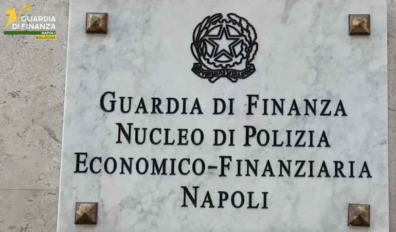 Maxi-confisca da 38 milioni a imprenditore legato ai clan Di Lauro
