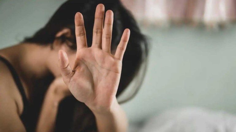 Napoli, minaccia di incendiare la casa della madre: arrestato 30enne a Soccavo