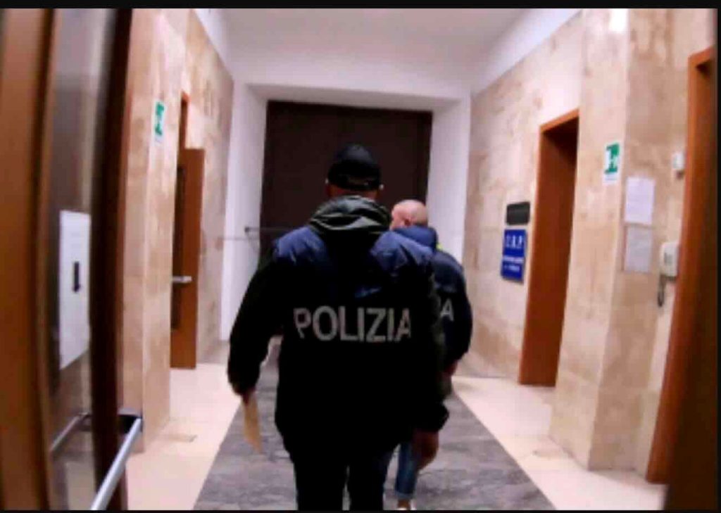 Casoria, arrestato Vincenzino De Rosa: punì l’affronto al fratello a colpi di Kalashnikov