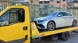 Napoli, ritrovata un’auto rubata a Barcellona: è il secondo caso in pochi giorni