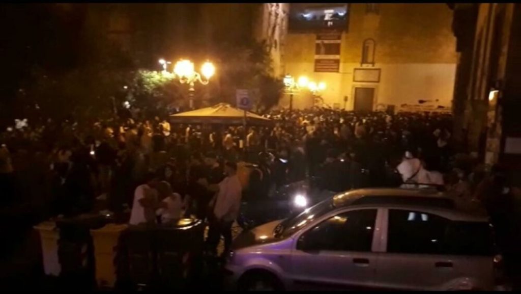 Napoli, chiusi tre locali della movida ai Decumani