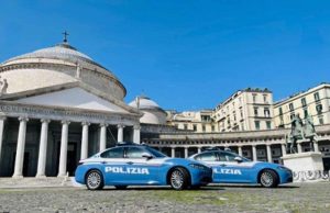 Rapine al Vomero, arrestato un pluripregiudicato: minacciava vittime con una pistola