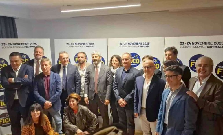 Regionali in Campania, Fico presenta la sua lista civica: “Questo simbolo racconta il percorso di tanti”