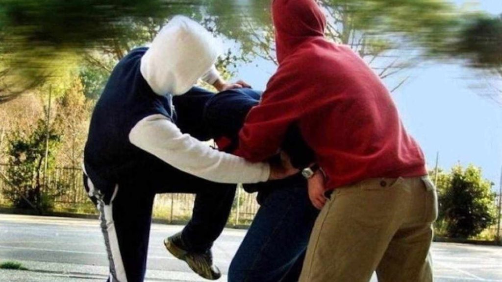 Rissa durante festa patronale nell’Avellinese: nove giovani denunciati dai carabinieri