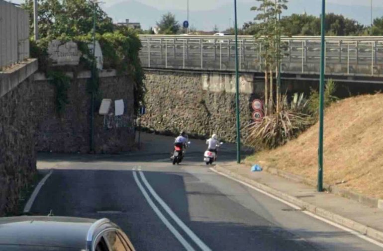 Torre del Greco, anziano e cane investiti in via Cavallo, il “pirata” fugge via