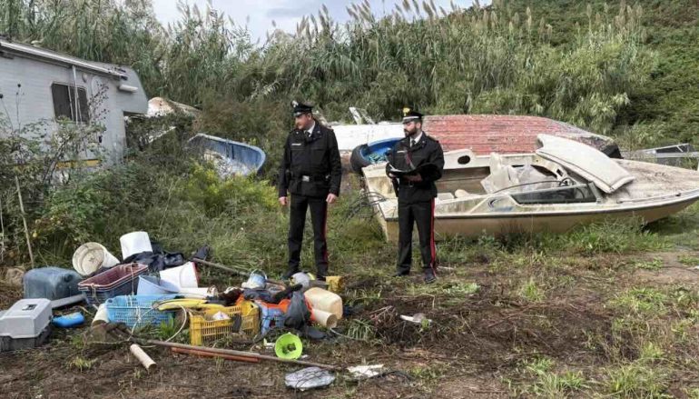 Varcaturo, smantellate due discariche di rifiuti: arrestato 64enne, denunciata la figlia