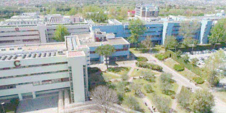 Vessazioni su specializzandi a Salerno, sospeso professore di chirurgia