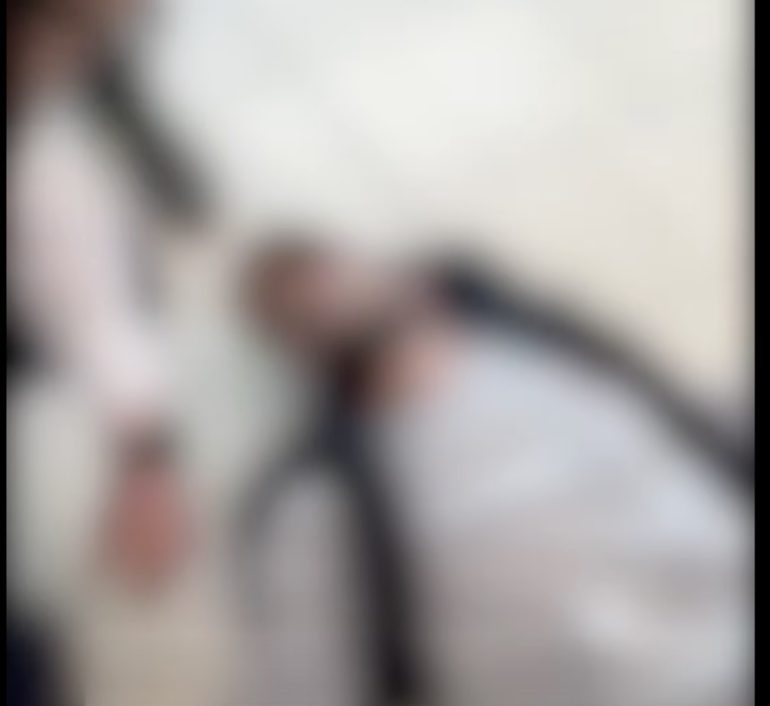 Afragola, pistola in faccia: “Vattene o ti ammazziamo: stiamo rubando”, uomo sviene per lo choc