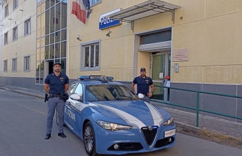 Afragola, spacciava dai domiciliari: arrestato un 23enne
