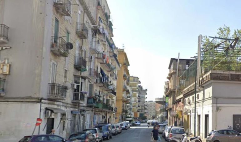 Agguato nella notte a Napoli: 19enne morto in ospedale