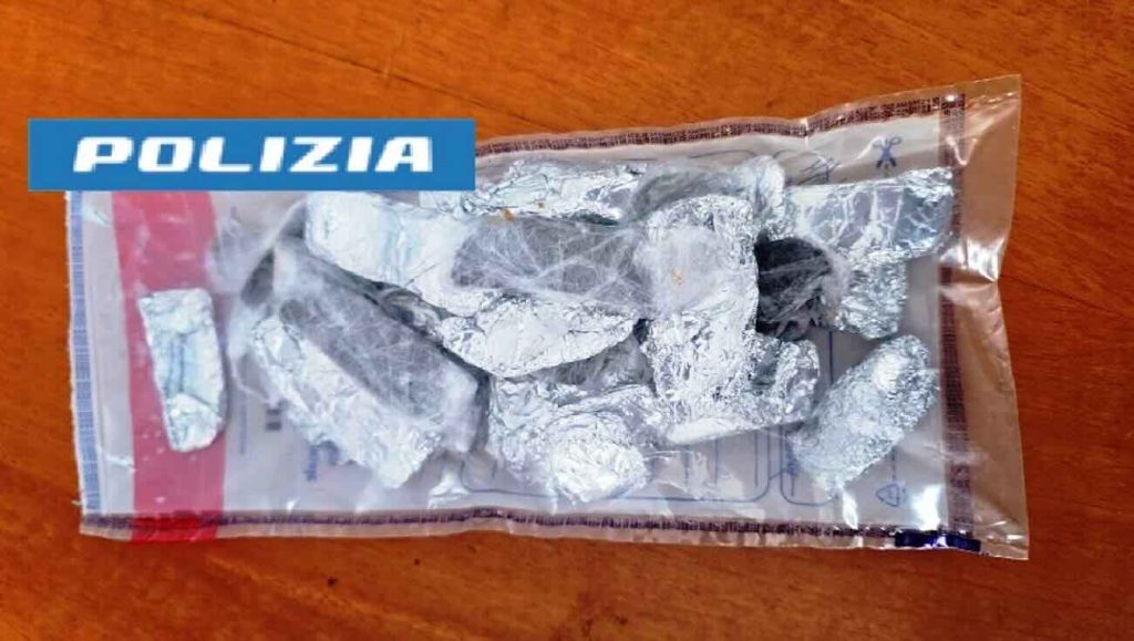 Blitz antidroga a Napoli: sei arresti in 48 ore
