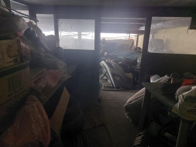 Il sequestro della carrozzeria abusiva