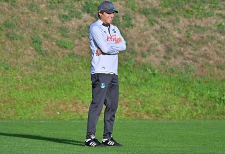 Conte assente a Castel Volturno, non dirige allenamento del Napoli. Il club: “Permesso concordato”