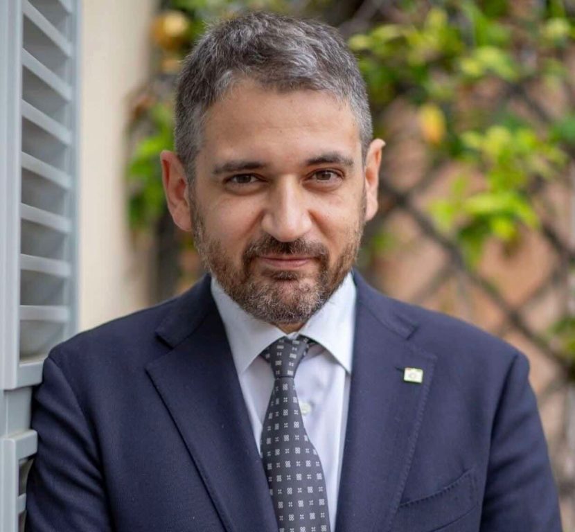 Conte scende in campo. Due giorni in Campania per la sfida di Fico