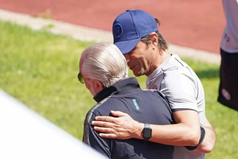 De Laurentiis blinda Conte: “Dimissioni? Una favola del web”