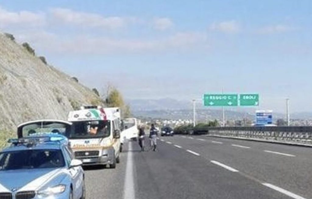 Ennesimo incidente in autostrada tra Eboli e Battipaglia: morto 54enne