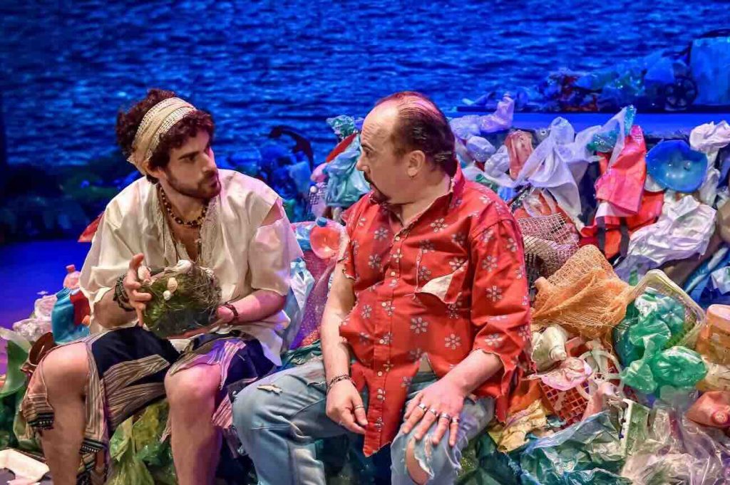 Il viaggio del papà con Maurizio Casagrande: naufraghi su un’isola di plastica per ritrovarsi