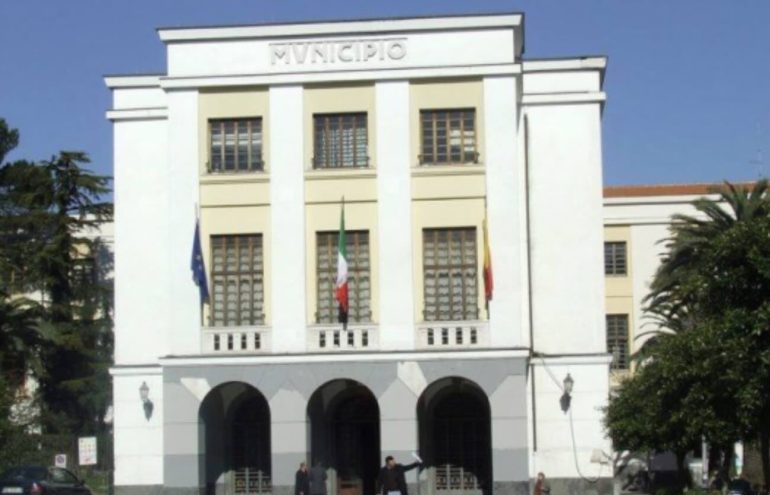 Inchiesta sui fondi pubblici destinati al Comune di Cava de’ Tirreni: sequestri per 212 mila euro