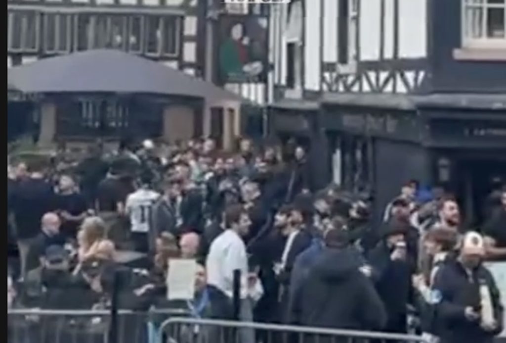 Incidenti a Manchester: 5 Daspo per i tifosi del Napoli